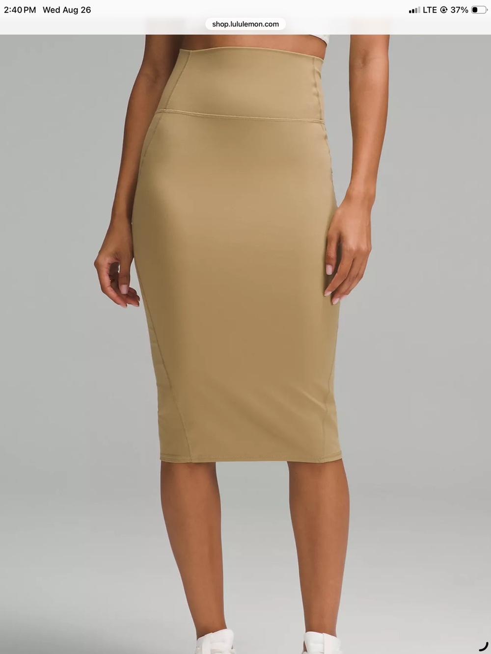 Lululemon Nulu slim skirt